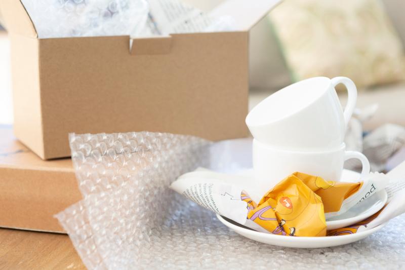 食器を安全に梱包する方法は